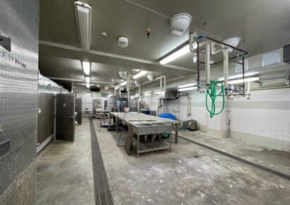 【新世界広告塔物件】ナニワの観光地写真スポット★広告効果も文句無し！１フロア平均約８０坪超の一棟貸♪