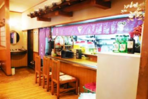 2階にはプライベートルームまで…有名人も通う名店の居抜きでございます