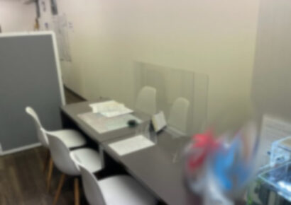 オフィス街で軽飲食もご相談OK!!前面に看板設置しちゃってください(=ﾟωﾟ)ﾉ