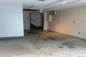 曽根崎通りに面す視認性バッチリの路面店★まるごと1棟貸し!!