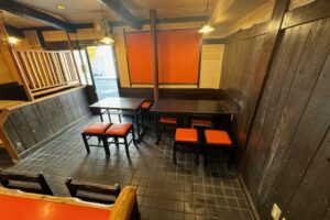 【駅前商店街路面店】長年盛業していた居酒屋跡★新調したての什器など有(*‘∀‘)