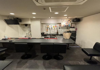 宗右衛門町ドン・キホーテすぐのレジャービル♪ショットバー居抜き(^o^)／