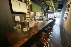 ワンオペ・即営業可能なBAR居抜き★駅近×路面の絶好立地(・∀・)