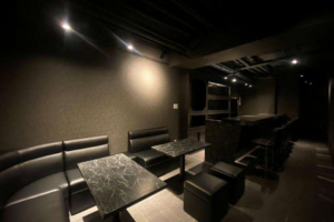 【ミナミ】フルリノベーションしたばかりの美装BAR★