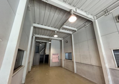 千日前通沿い★4メートルを超える天井高で開放感バツグン( *´艸｀)