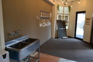 多用途OK・好立地★間口の広い路面物件!! 人気の西中島ですよ♪