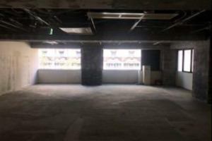 なんばマルイすぐ横!!抜群の視認性＆利便性を誇る好立地(^^)/