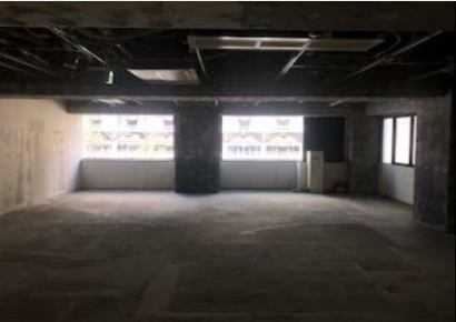 なんばマルイすぐ横!!抜群の視認性＆利便性を誇る好立地(^^)/