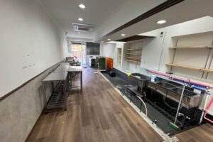 【府道スグ】看板で認知度UP！地域密着店舗★重飲食等何商相談ください(≧▽≦)