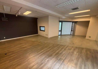 なにわ筋からすぐ!!2区画備えたワンフロアーテナント(・∀・)