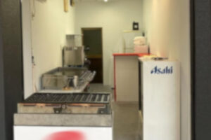 コンパクトな路面店!!バー、軽飲食店、テイクアウトにいかがですか？