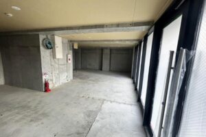 京橋エリアの築浅テナント♪看板・ディスプレイ用のスペースございます(*^^)v