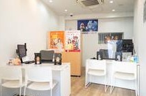 25号線×路面店!!コの字型のおもしろ空間(*^^*)2カ所から入店できます。