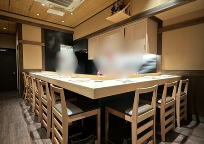 駅チカ×路面×居抜き!!千日前通に面すビルから小規模テナント出ました♪