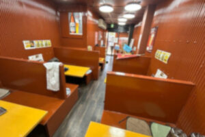 大通り沿いで見つかる・入ってもらえる立地!!駅徒歩1分の中華居抜き(^^)/