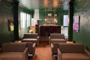 【内装・設備充実】「隠れ家感」漂うＢＡＲ居抜き★風情溢れる商店街で開業チャンス！