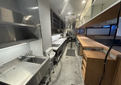 【高槻駅近】駅近＆１階＆譲渡金不要！重飲食も相談可能な美装ビル内居抜きです★