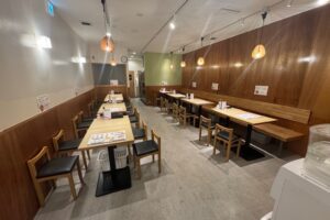 【駅スグアクセス◎】商店街内に位置する居抜き物件★即営業可にうれしい充実什器備品！