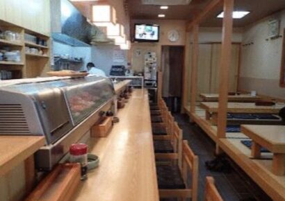 ビジネス街に位置する“希少”角地路面★何商OKの居抜きです(=゚ω゚)ノ