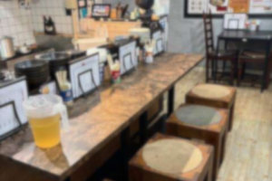 ホテル前!交差点立地★ほぼ路面の半地下居抜きテナント(´っ･ω･)っ