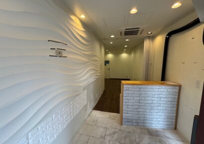 【視認性◎】とにかく目立つ!! 様々な用途にハマる間口広しの店舗です★