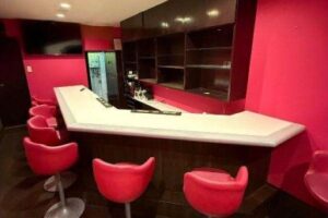 東心斎橋・BAR居抜き物件ヽ(^o^)丿即スタートが叶うチャンス★