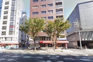 駅出口上がってすぐ( ﾟДﾟ)文楽劇場そばの路面テナント♪