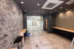 【何商相談OK】鶴橋で！駅近路面！さらに居抜き！！　視認性も◎の1階店舗！