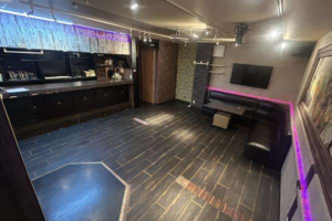 ショットバー居抜きで自分のお店を即スタート★