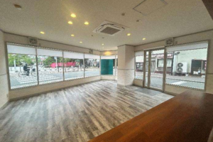 長居公園目の前(ﾟДﾟ)ﾉ公園ビューの角地路面という最強ロケーション!!