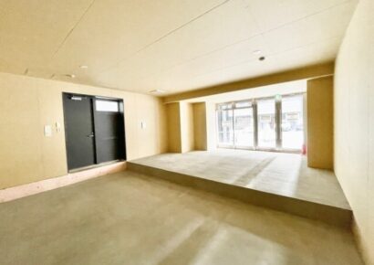 新しさがそのまま武器になる!!オフィス街の築浅テナント(‘◇’)ゞ