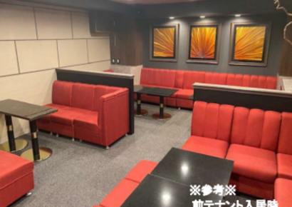 北新地の中心地に位置する、希少価値の高いラウンジ居抜き物件が登場