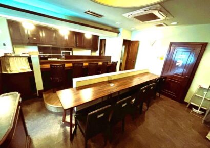 人気の本町☆角地×2フロアーで内装居抜き!!