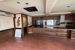 お店の存在感をしっかり出せる!!視認性◎の角地店舗(^^)/