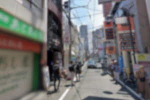 心斎橋エリアの中心部、畳屋町筋に面する希少な1階路面店舗。