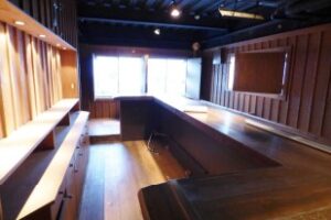 改札出てすぐ!!駅前立地×BAR居抜き(・∀・)