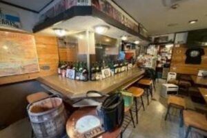 路面◎焼鳥居抜き◎商店街すぐ◎駅徒歩2分!!