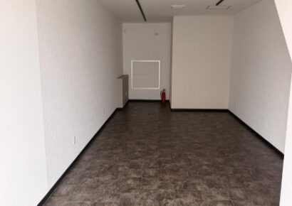 再開発で注目度上昇中!!大型看板でドドンと目立つ駅前物件★
