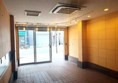 路面の解放感と地下の隠れ家感を総取り♪人気のタニロク空堀通りです。