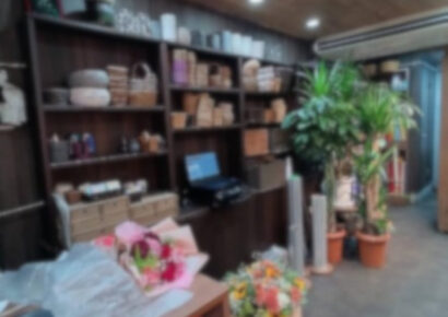 京橋で始めるならココヽ(^o^)丿新京橋商店街の路面店出ました!!