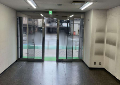 通り沿いで見つけてもらえるヽ(^o^)丿上町筋に面した路面テナント募集スタート!