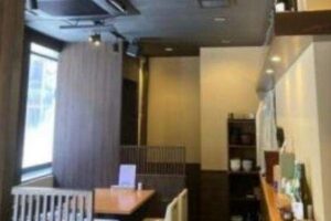 視認性◎の角地路面店!!居抜きでスムーズに開業しませんか?