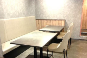 南森町エリアで希少な飲食居抜き！美装・約20坪の使いやすい店舗