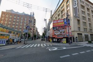 日本橋の路面店で、街歩き客を狙える好立地！