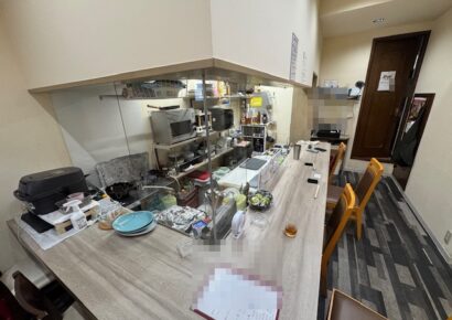 【駅徒歩1分】この賃料で一棟貸！？　飲食居抜き店舗を住居付でどうぞ♪
