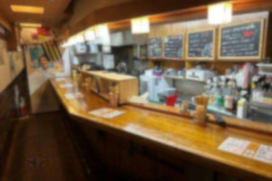 雨でもぬれずにアクセス抜群！7坪の飲食店居抜き物件で、夢のマイショップを叶えませんか？