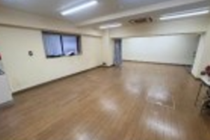 何商相談可！約13坪の路面店舗☆フリーレントもご相談ください。